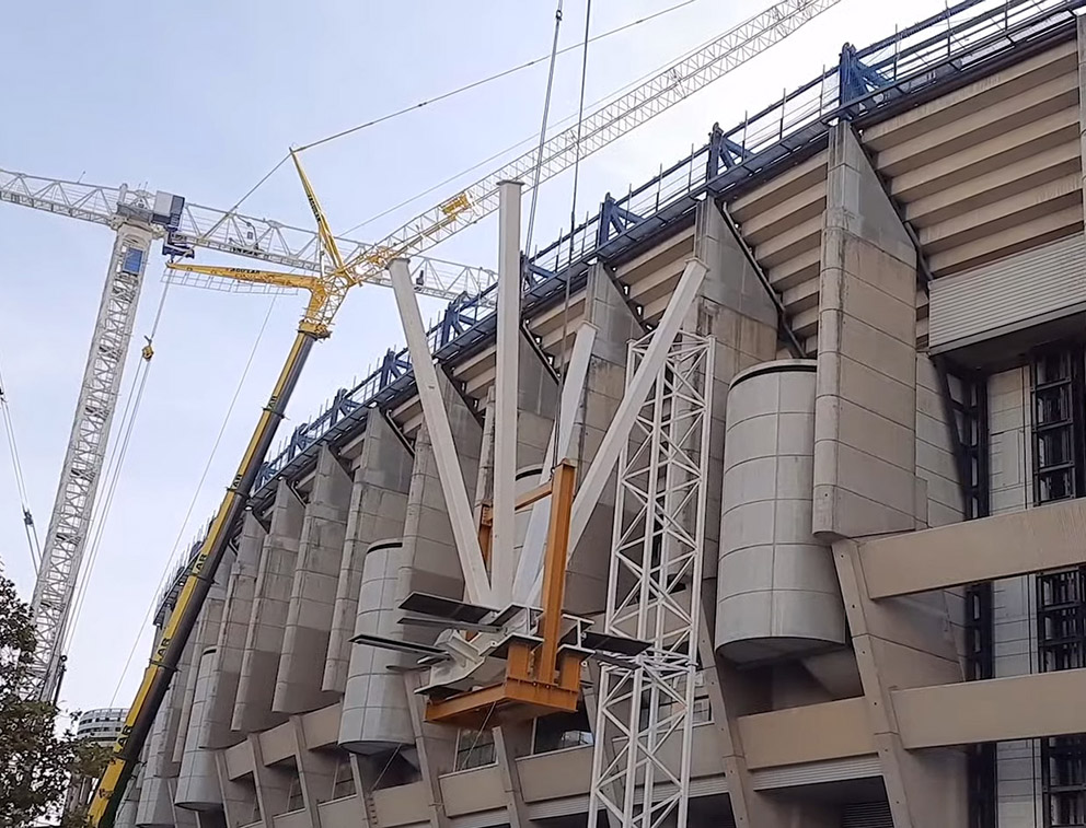 Izado pirámide_01.jpg