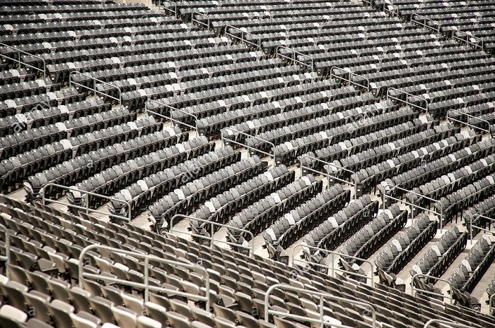 empty-seats-at-metlife-stadium-in-east-rutherford-nj-P570XY.jpg